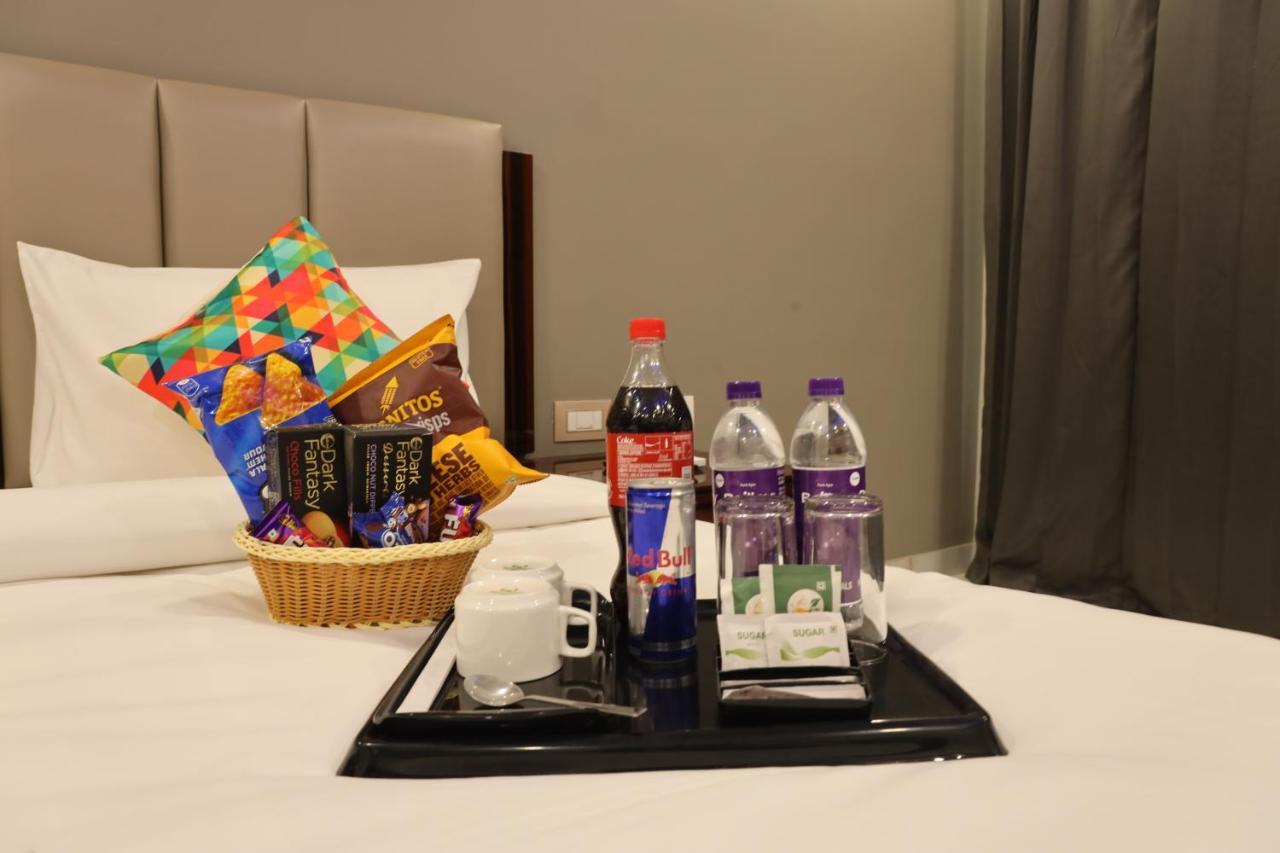 Vaabi Saabi Hotel Gurgaon Exteriör bild